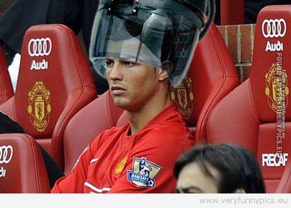 Funny Picture - Ronaldo under the hairstreamer