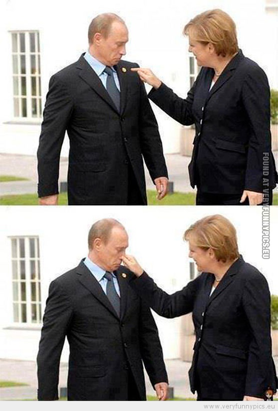 Funny Picture - Merkel steals jeltsins nose