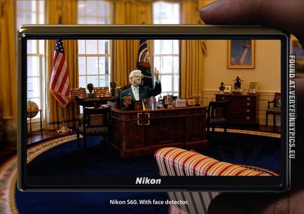 Funny Picture - Nikon ad with Bill Gates - Face detector