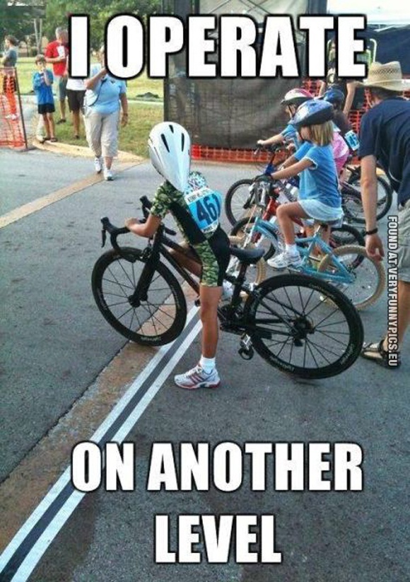 funny picture kids bycykle race