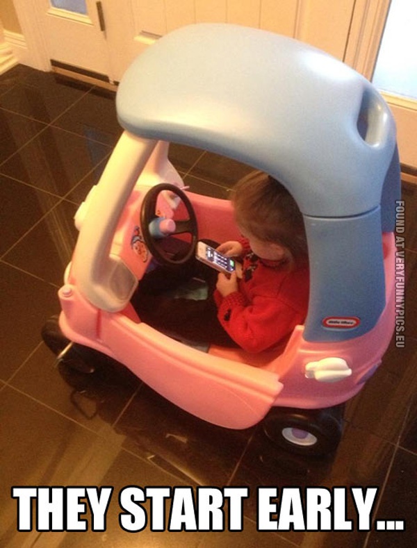 funny-pics-texting-and-driving-starts-early