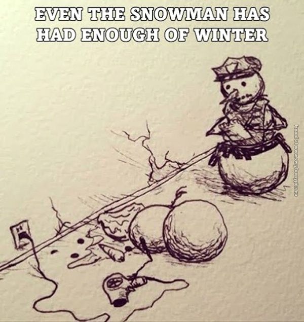 funny-pics-even-the-snowman-has-had-enough-of-winter