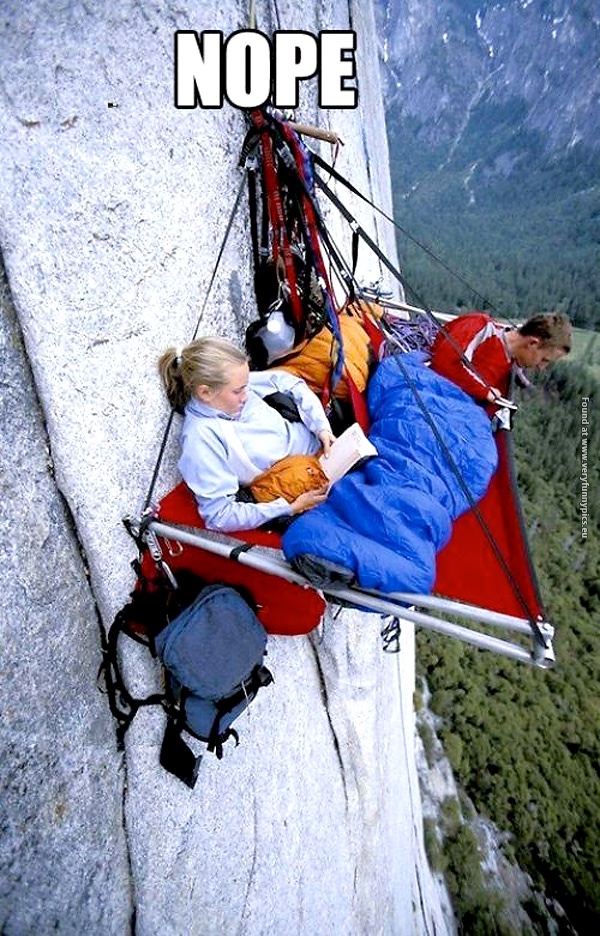 funny-pictures-nope-hammock-on-a-mountain-wall
