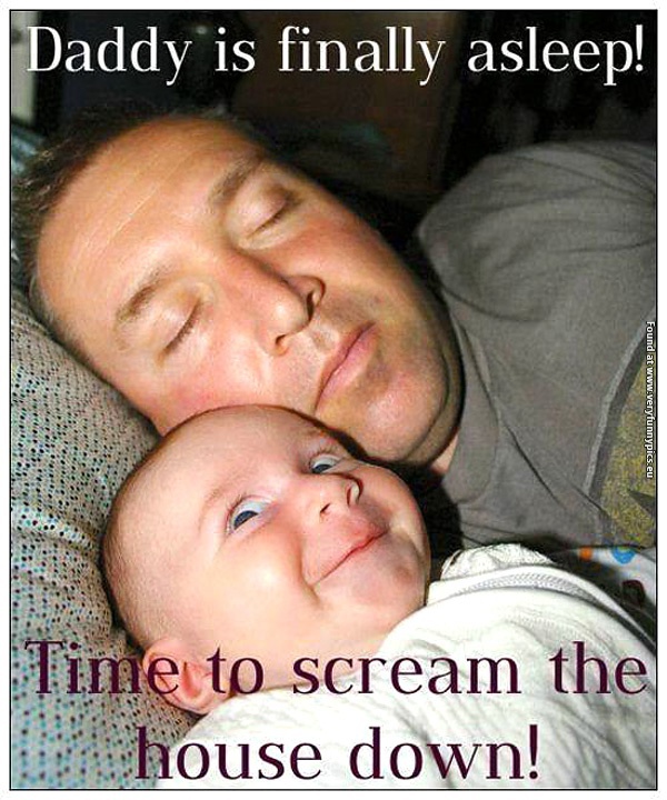 funny-pictures-when-daddy-falls-asleep