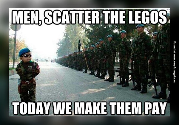 funny-pictures-legos-in-war