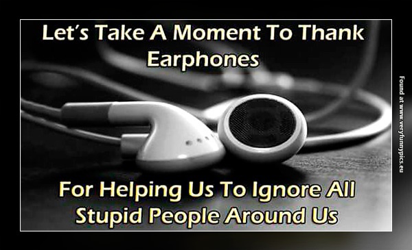 funny-pictures-thank-you-earphones