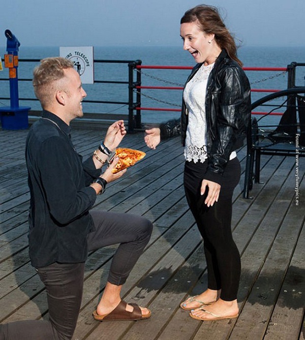 funny pictures proposal with pizza 09