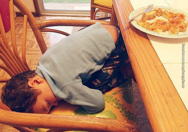 funny-pictures-kids-taking-a-nap-24