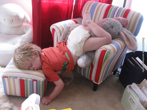 funny-pictures-kids-taking-a-nap-30